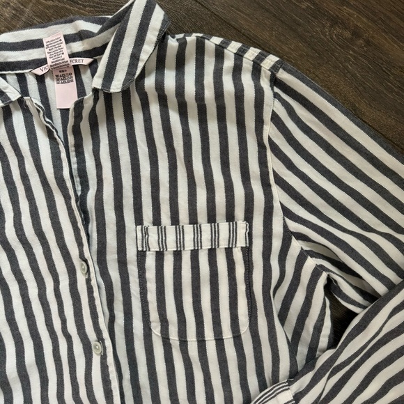 Women’s Victoria’s Secret Gray White Striped Flannel Pajamas Set Size S - Picture 7 of 11